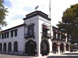 photo of the Veteran's Memorial Building exterior
