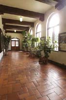 photo of the entryway of the Veterans Memorial Building